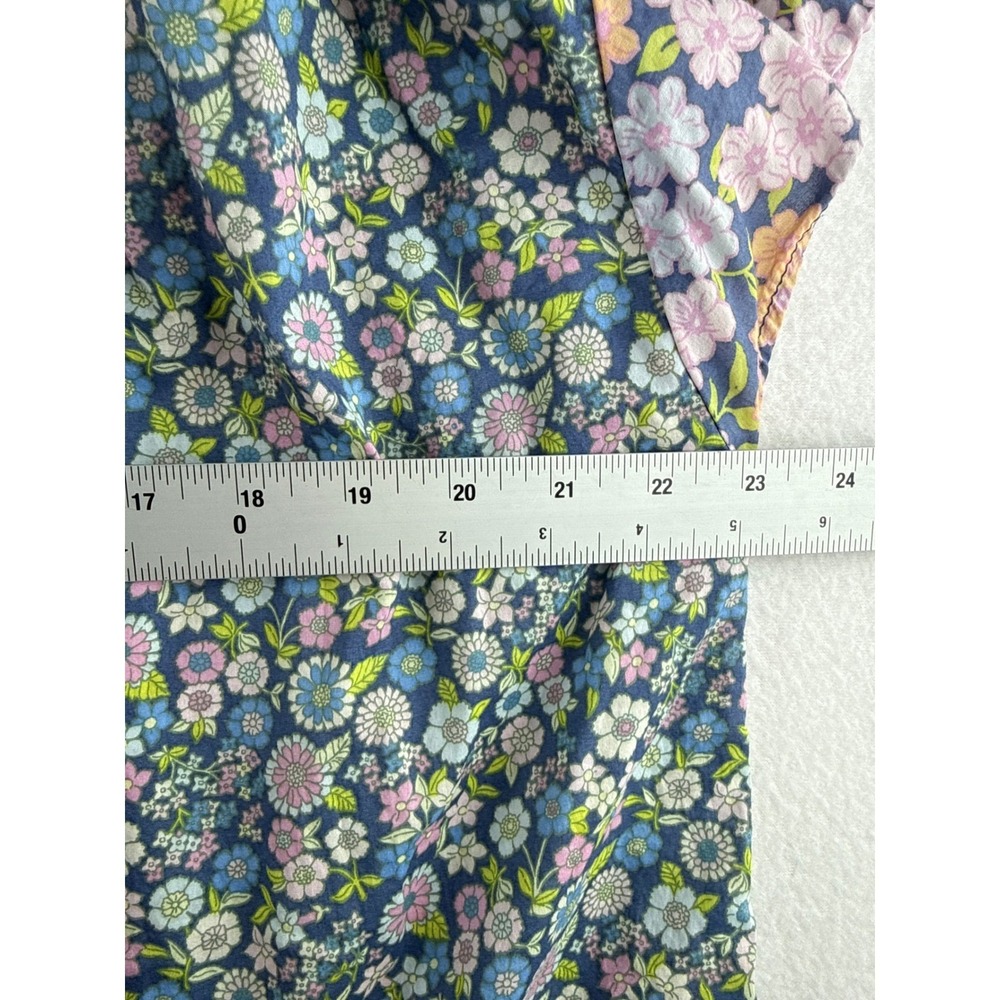 American Eagle Mixed Floral Patchwork Button Down… - image 4